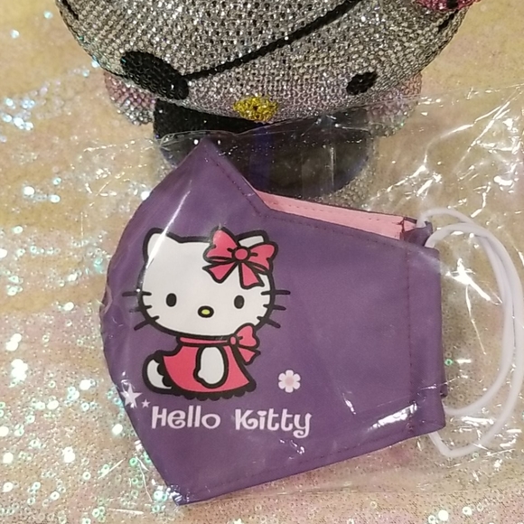 Hello Kitty Soft Face Mask - Picture 7 of 7